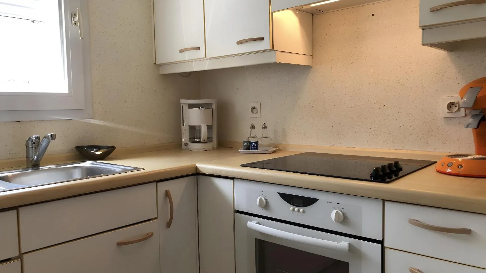 Apartment Hortensia By Madame Est Servie Perros-Guirec France
